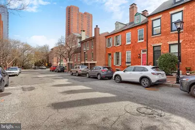 111 Barre Street W, Baltimore, MD 21201 - Photo 3