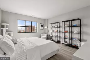 2702 Lighthouse Point E, Baltimore, MD 21224 - Photo 25