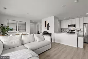 2702 Lighthouse Point E, Baltimore, MD 21224 - Photo 13