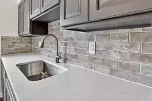 814 Showell Ct, Baltimore, MD 21202 - Photo 5