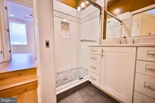 907 Stiles St, Baltimore, MD 21202 - Photo 15