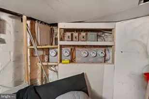 28 E 25th St, Baltimore, MD 21218 - Photo 37