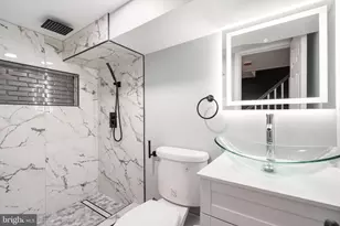 226 N Ellwood Ave, Baltimore, MD 21224 - Photo 37