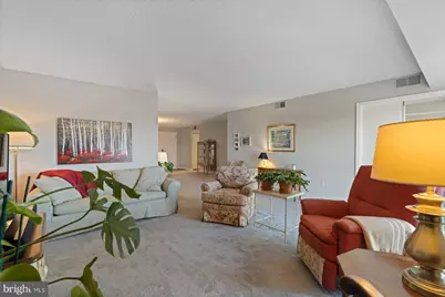 1040 Deer Ridge Drive #402, Baltimore, MD 21210 - Photo 7