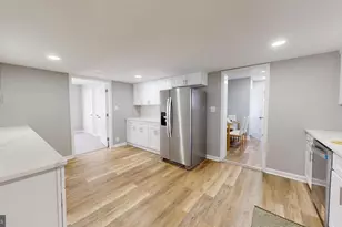 5315 Midwood Ave, Baltimore, MD 21212 - Photo 7