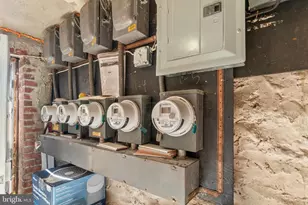 211 E 33rd St, Baltimore, MD 21218 - Photo 39