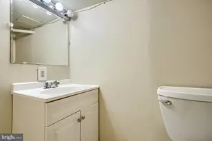 3218 Lyndale Ave, Baltimore, MD 21213 - Photo 39