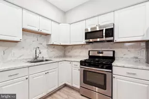 2012 Eagle St, Baltimore, MD 21223 - Photo 9