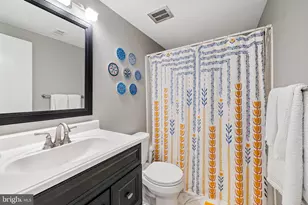 22 Cross Keys Rd, Baltimore, MD 21210 - Photo 19