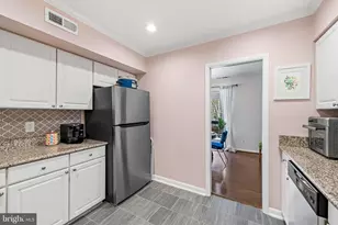 22 Cross Keys Rd, Baltimore, MD 21210 - Photo 9