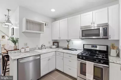 2736 Fox Street, Baltimore, MD 21211 - Photo 17