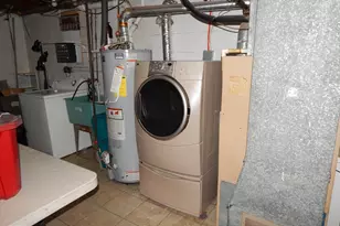 2717 Wegworth Ln, Baltimore, MD 21230 - Photo 13