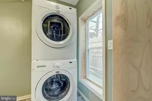 303 S Ann St, Baltimore, MD 21231 - Photo 9