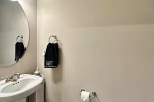 822 Harlem Ave, Baltimore, MD 21201 - Photo 9