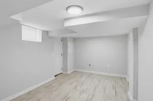 3917 Stokes Dr, Baltimore, MD 21229 - Photo 23