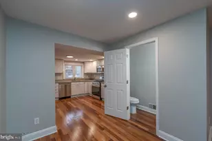 915 S Bouldin St, Baltimore, MD 21224 - Photo 9