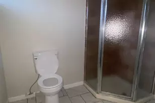 3306 W Franklin St, Baltimore, MD 21229 - Photo 7