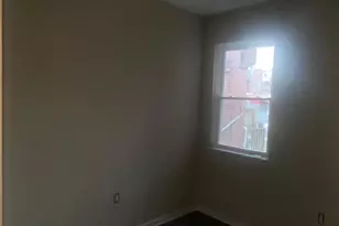3306 W Franklin St, Baltimore, MD 21229 - Photo 3