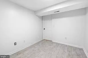 2302 Mt Royal Terrace, Baltimore, MD 21217 - Photo 21