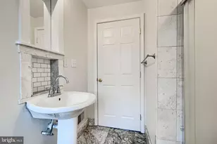 327 S Fremont Ave, Baltimore, MD 21230 - Photo 39