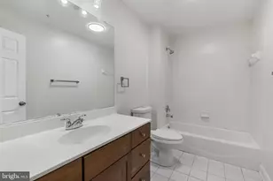 1256 Dockside Cir, Baltimore, MD 21224 - Photo 11