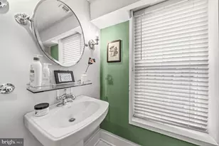 225 - 227 W Read St, Baltimore, MD 21201 - Photo 23