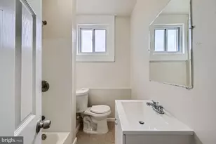 118 N Hilton St, Baltimore, MD 21229 - Photo 17