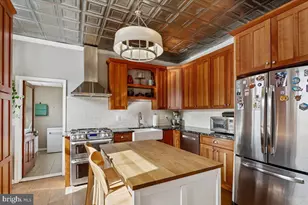 928 S Highland Ave S, Baltimore, MD 21224 - Photo 11