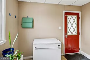 928 S Highland Ave S, Baltimore, MD 21224 - Photo 19