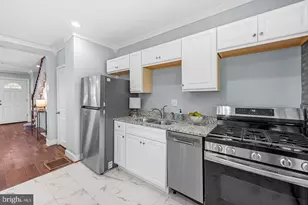 101 N Kossuth St, Baltimore, MD 21229 - Photo 9