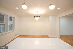 241 Medwick Garth E, Baltimore, MD 21228 - Photo 3