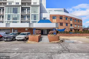 2702 Lighthouse Point E, Baltimore, MD 21224 - Photo 37