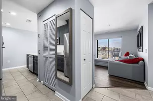 2702 Lighthouse Point E, Baltimore, MD 21224 - Photo 7