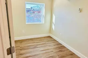 3828 10th St, Baltimore, MD 21225 - Photo 17