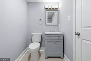 529 Mosher St, Baltimore, MD 21217 - Photo 9