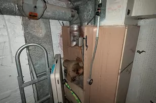 411 S Mount Street S, Baltimore, MD 21223 - Photo 33