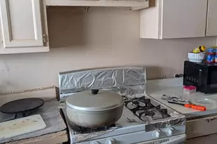 411 S Mount Street S, Baltimore, MD 21223 - Photo 7