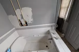 411 S Mount Street S, Baltimore, MD 21223 - Photo 23