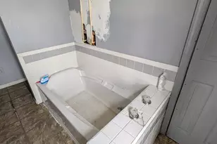 411 S Mount Street S, Baltimore, MD 21223 - Photo 49