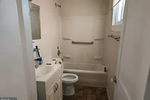 4169 Fairview Ave, Baltimore, MD 21216 - Photo 7