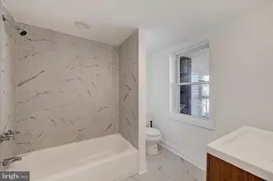 346 E 25th St, Baltimore, MD 21218 - Photo 25