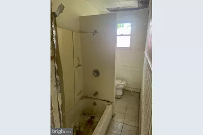 43 Wheeler Avenue N, Baltimore, MD 21223 - Photo 13