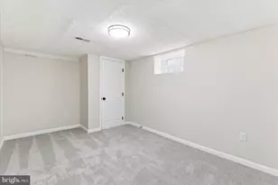 10 Mardrew Rd, Baltimore, MD 21229 - Photo 31