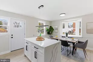 10 Mardrew Rd, Baltimore, MD 21229 - Photo 15