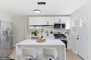 10 Mardrew Rd, Baltimore, MD 21229 - Photo 11