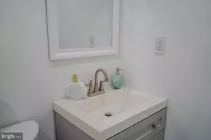 2404 Wilkens Ave, Baltimore, MD 21223 - Photo 29