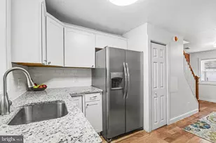 207 S Durham St, Baltimore, MD 21231 - Photo 11