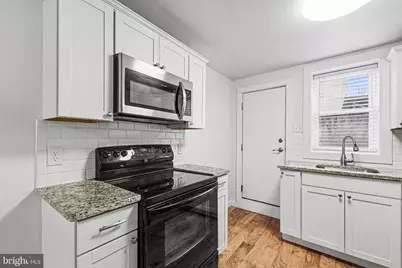 207 S Durham Street, Baltimore, MD 21231 - Photo 9