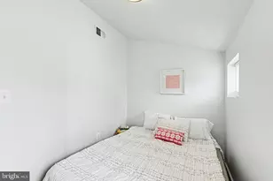 207 S Durham St, Baltimore, MD 21231 - Photo 15