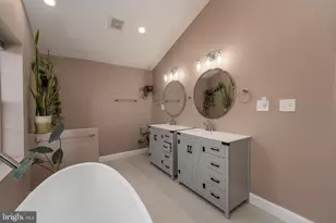 1800 E Pratt St, Baltimore, MD 21231 - Photo 27